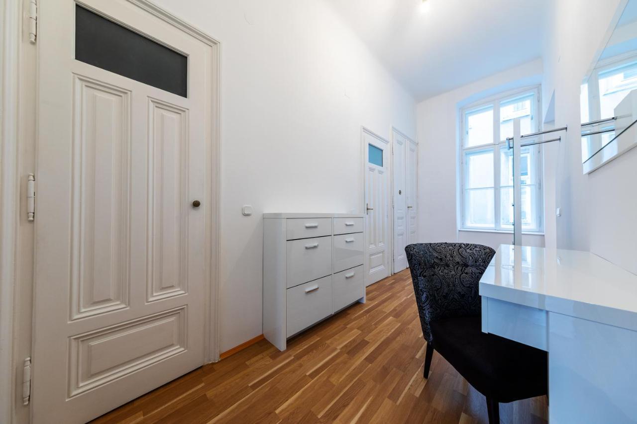 Vienna Dream Apartments City Center ภายนอก รูปภาพ