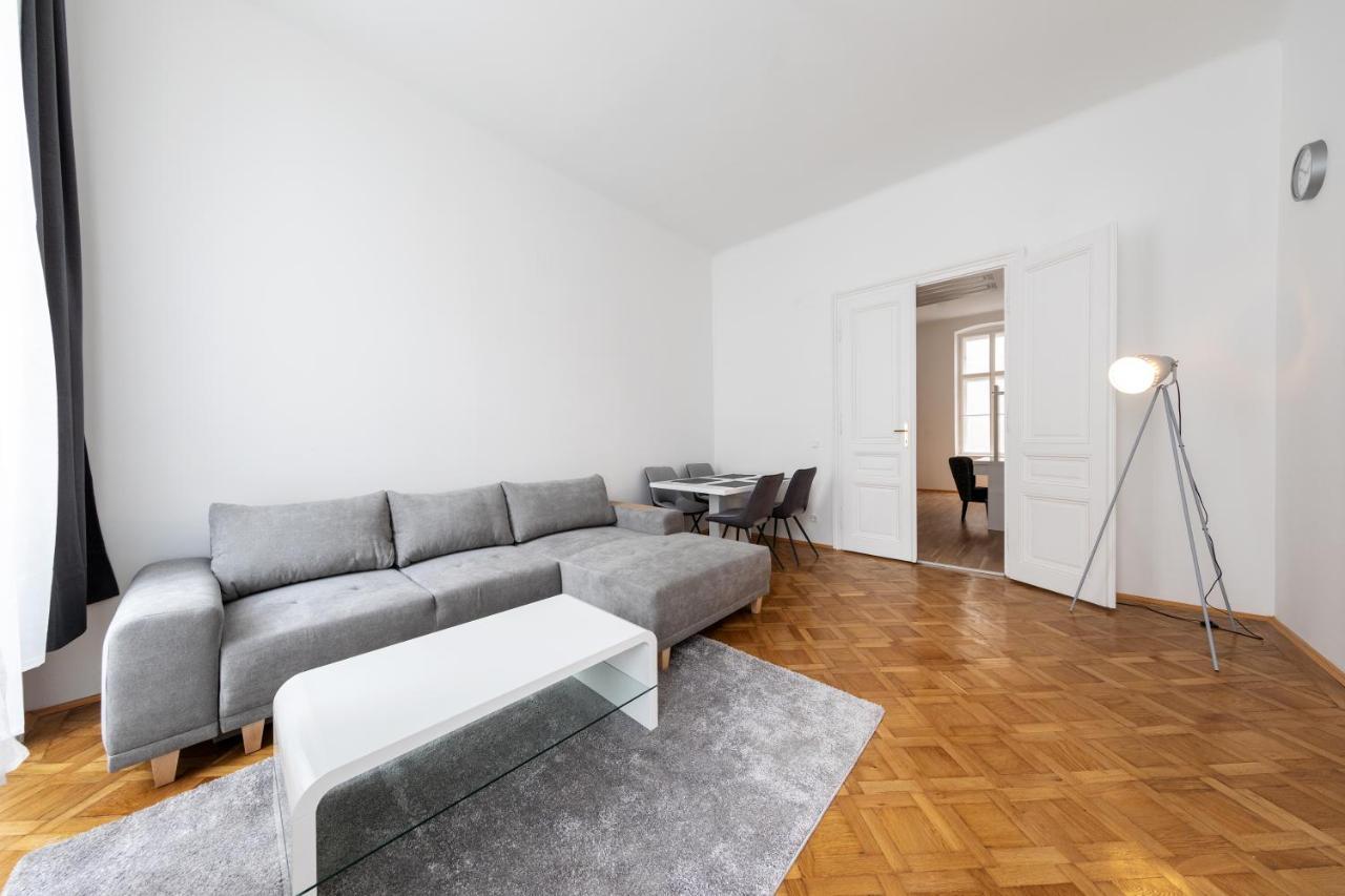 Vienna Dream Apartments City Center ภายนอก รูปภาพ