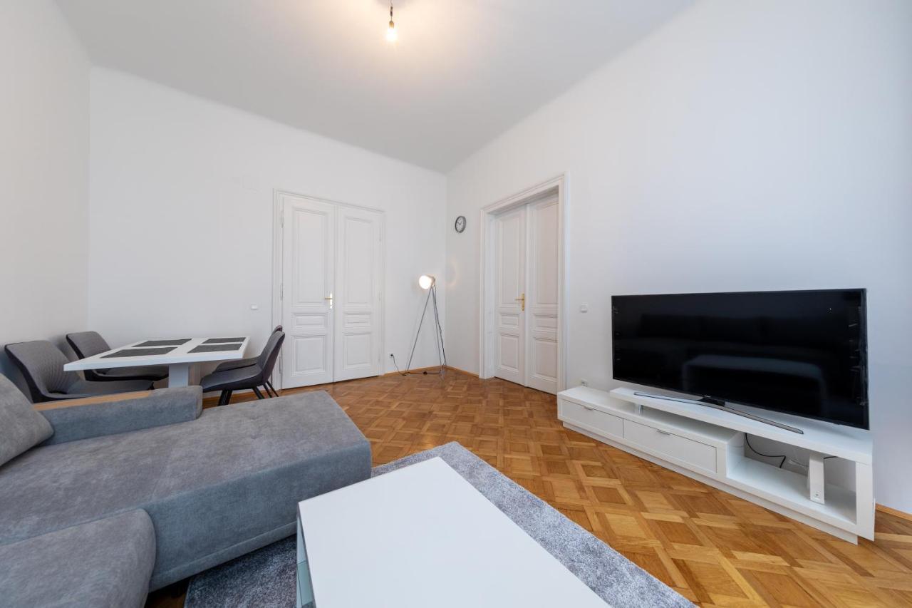 Vienna Dream Apartments City Center ภายนอก รูปภาพ