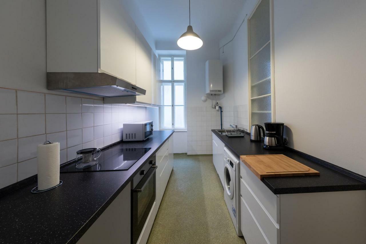 Vienna Dream Apartments City Center ภายนอก รูปภาพ