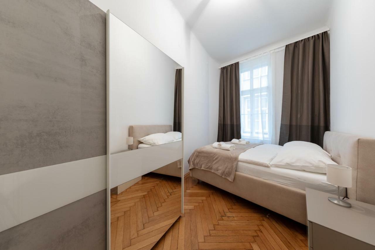 Vienna Dream Apartments City Center ภายนอก รูปภาพ