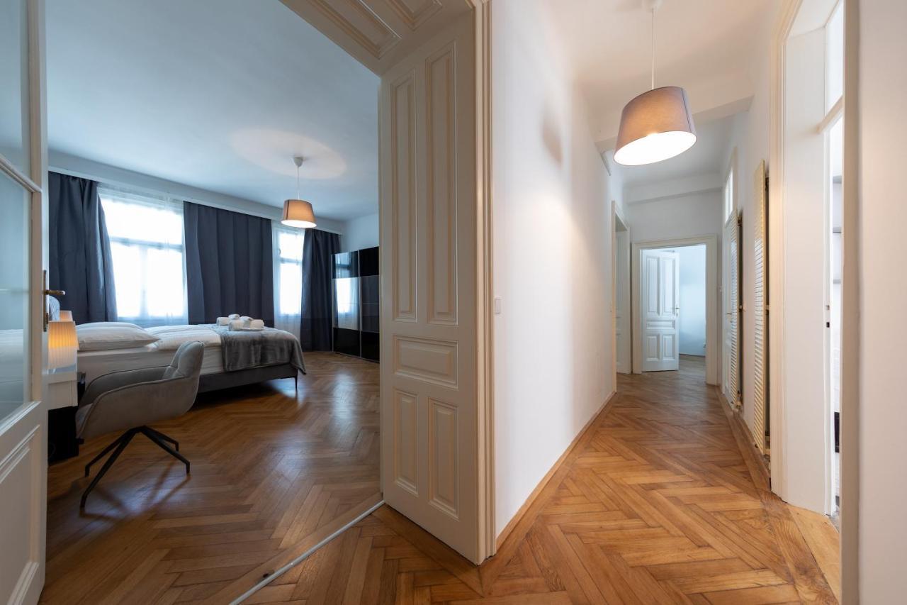 Vienna Dream Apartments City Center ภายนอก รูปภาพ